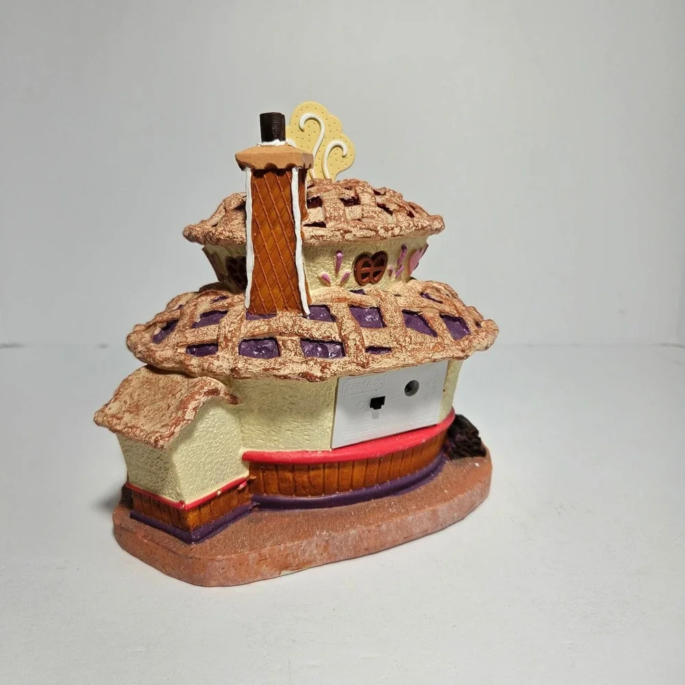 Lemax Gingers Pie Shop Christmas Village Sugar n Spice 25925 Lighted House